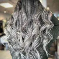 متخصص رنگ و لایت حرفه ای|خدمات آرایشگری و زیبایی|رفسنجان, |دیوار