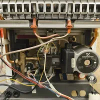 تعمیرکار،سرویس‌کار،نصاب پکیج/کولرگازی‌وآبی/آبگرمکن