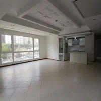۱۳۰متر سه خواب سند تکبرگ دو قدمی دریاچه چیتگر