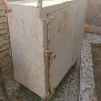 دکه سیگاری سه طبقه