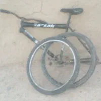 دوچرخه ۲۶|دوچرخه، اسکیت، اسکوتر|نیمروز, |دیوار