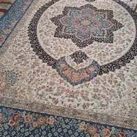 فرش قدیمی جنس ضخیم و اوکی