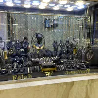 ویترین دست دوم طلافروشی