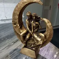 مجسمه ومقدار ی سرب به فروش میرسد