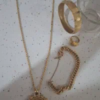 مقداری طلا دست دوم