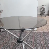 میز ناهارخوری گرد