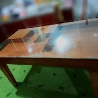 میز غذاخوری در حد نو