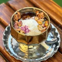 به یک شاطر لواش جهت کار در صبحانه سرا نیازمندیم