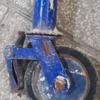 چرخ داربست ترمز دار