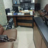 فروش لوازم دفتر املاک با اجاره مغازه