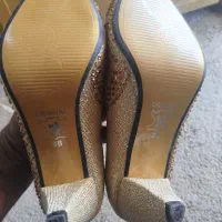 کفش|کیف، کفش، کمربند|جوانرود, |دیوار