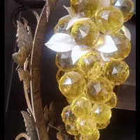 انگور کریستال با پایه