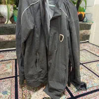 دوتا پاکت لباس|لباس|شیراز, تندگویان|دیوار