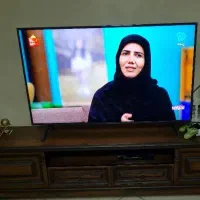 یک دستگاه تلویزیون سامسونگ  ۵۰ اینچ  در حد نو