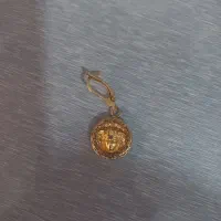 یک لنگه گوشواره گم شده