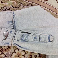 کت لی|لباس|کرج, بنیاد|دیوار