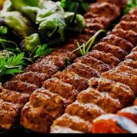 کباب پز و تخته کار در رستوران معتبر