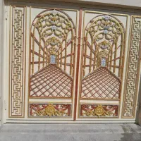 رنگ امیزی ساختمان انجام میشود