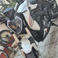 بنلی ۱۸۰ s  سال ۴۰۱