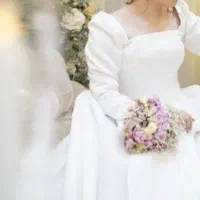 لباس عروس|لباس|کرج, کوی گلها|دیوار