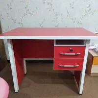 میز تحریر و صندلی گردان
