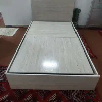 تخت تک نفره بزرگ