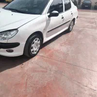 ۲۰۶ صندوقدار V8