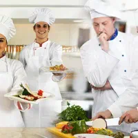 استخدام نیروی اشپزخانه