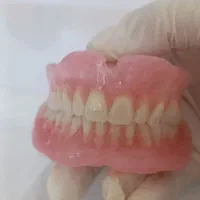 لابراتوار لبخند زیبا مبلغ ۱۵ میلیون و چک صیادی|خدمات آرایشگری و زیبایی|آباده, |دیوار