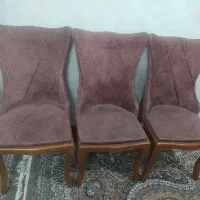 سه عدد صندلی
