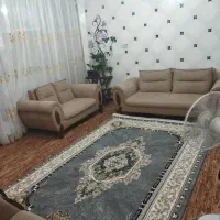 مبل ۷ نفره سالم فقط شستن نیاز دارن