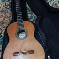 گیتار حرفه ای مارتینز دست ساز(سری قدیم)بسیار تمیز