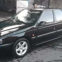لباس نو ، مشهد مسافر