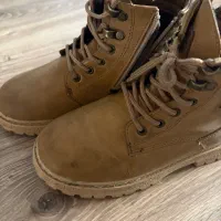 چکمه بچه گانه