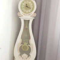 بوفه وساعت کنار سالنی