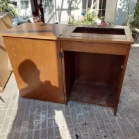 فروش میز چرخ خیاطی و میز ناهار خوری با صندلی هاش