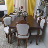 میز نهار خوری هشت نفره بسیار تمیز  سالم