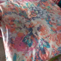 تشک نو|تشک تختخواب|صحنه, |دیوار