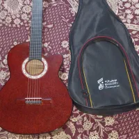 گیتار چوب شیراز|گیتار، بیس، امپلیفایر|بروجرد, |دیوار