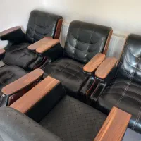 مبل چرم کاملن سالم سالم درحدبدون کوچیکترین ایراد