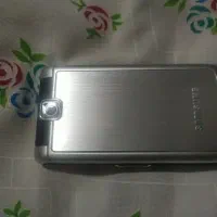 گوشی ساده سامسونگ تاشو نو تازه گرفتم
