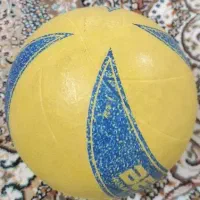 توپ والیبال