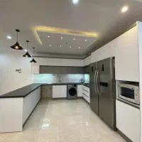 باز سازی کابینت و کناف کاغذ دیواری قرنیز