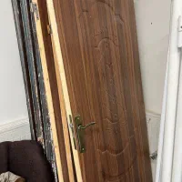 درب چوبی اتاقی