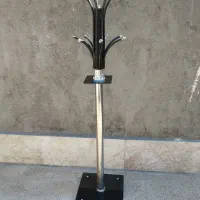 جالباسی ایستاده