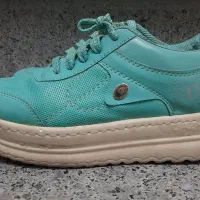 کفش اسپرت سایز ۳۸|کیف، کفش، کمربند|نیشابور, مازول|دیوار