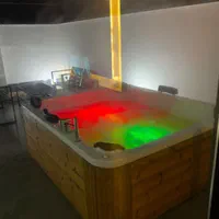 اجاره روزانه ویلا مدرن ۳خواب با جکوزی روباز ۶نفره|اجارهٔ کوتاه‌مدت ویلا و باغ|چاف و چمخاله, |دیوار