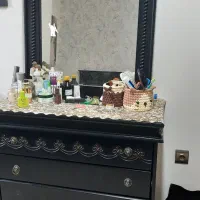 تخت دو نفره و میز آرایش
