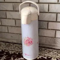 فلاسک پمپی قدیمی و ست لیوان نوستالژی