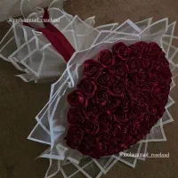 دسته گل روبانی و‌ شمع تزئینی